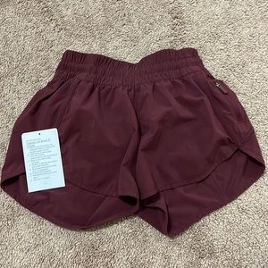 Lululemon Maroon Tracker Low Rise 4” Shorts Size 4